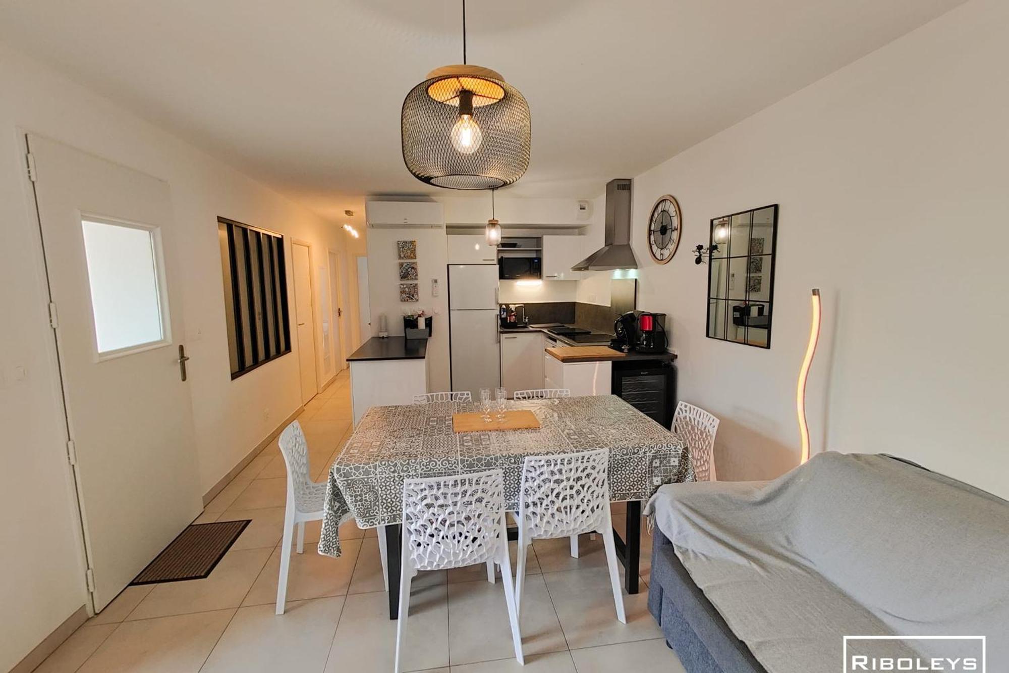 Villa T3 Climatisee En Residence Avec Piscine Виас Экстерьер фото